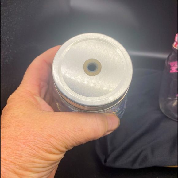 Two glass drink jars with lids but w/o straws - Picture 9 of 12